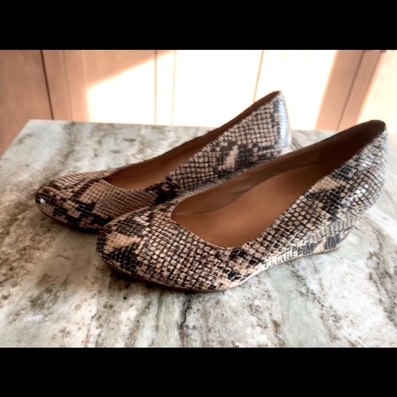 Vionic Shoes - Vionic Orthaheel Wedge, Snake Print Leather Pump
